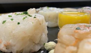 Tartare di seppia marinata con mela e caviale di aringa